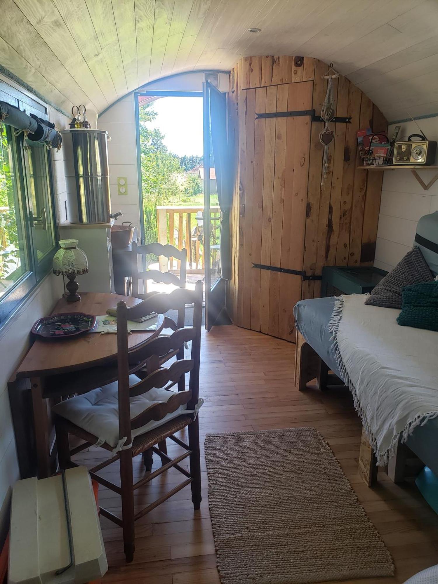 La Roulotte Tiny House Du Mond'Ideal Leval  Buitenkant foto