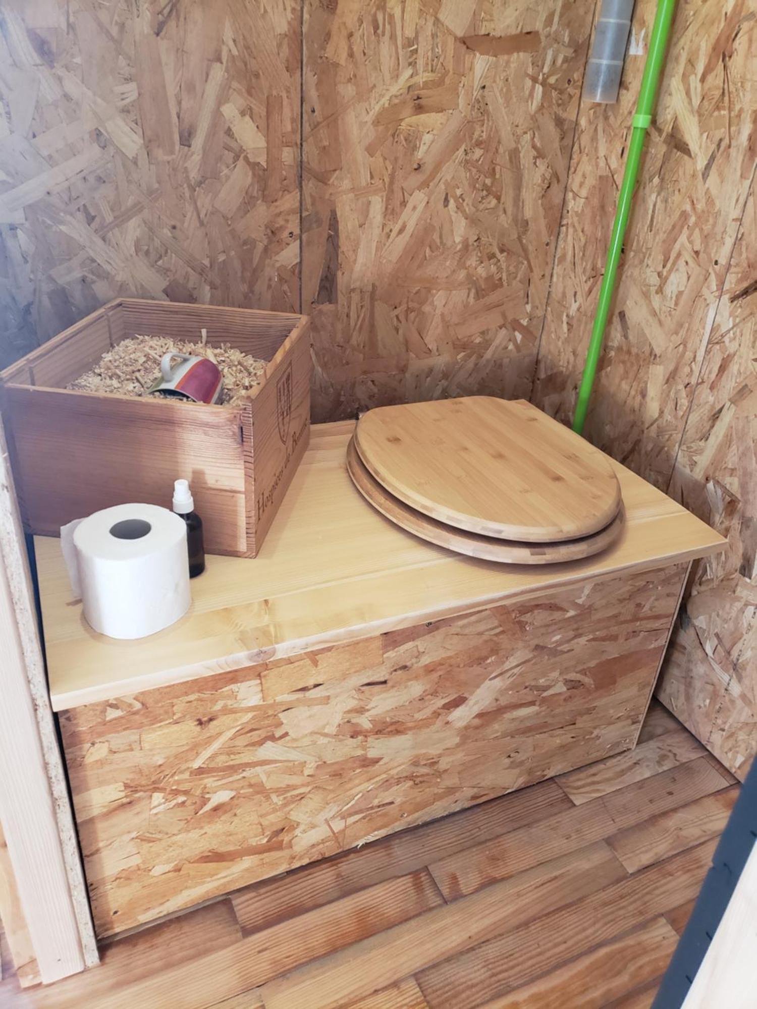 La Roulotte Tiny House Du Mond'Ideal Leval  Buitenkant foto