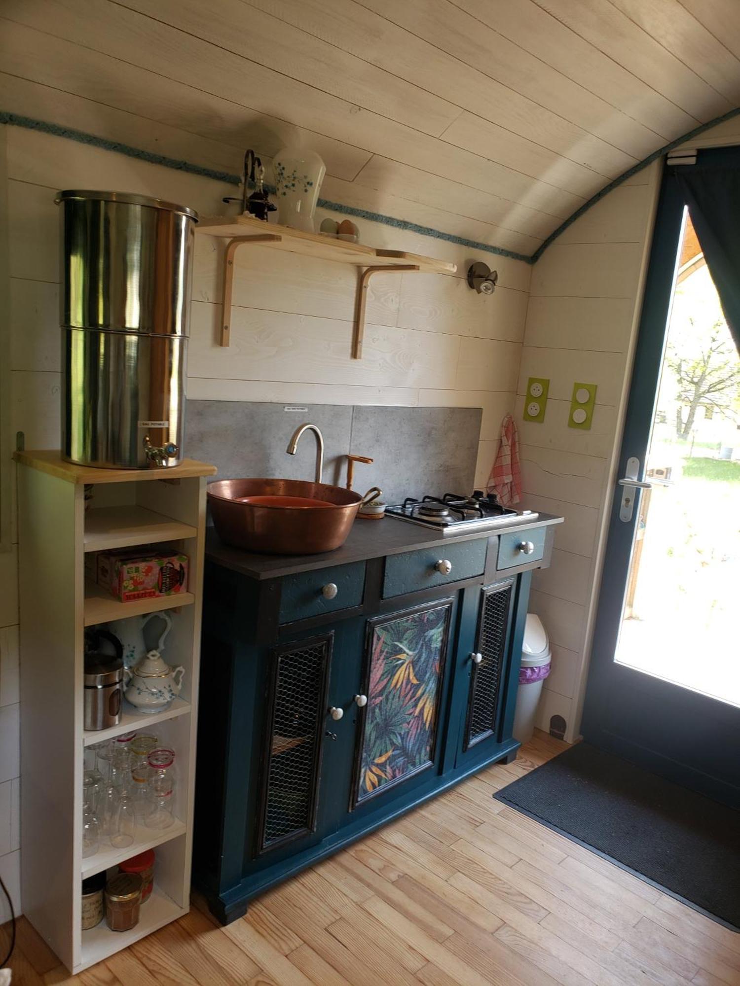 La Roulotte Tiny House Du Mond'Ideal Leval  Buitenkant foto