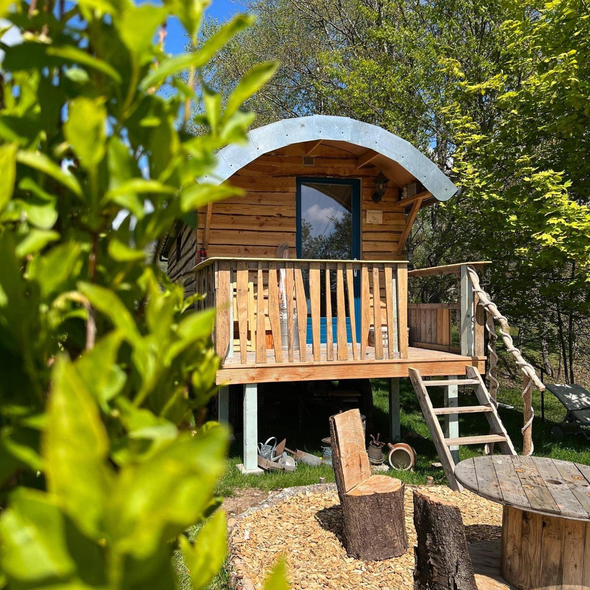 La Roulotte Tiny House Du Mond'Ideal Leval  Buitenkant foto
